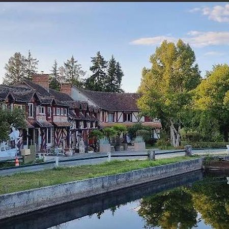 Отель Le Moulin De Villiers Nouan-le-Fuzelier Экстерьер фото